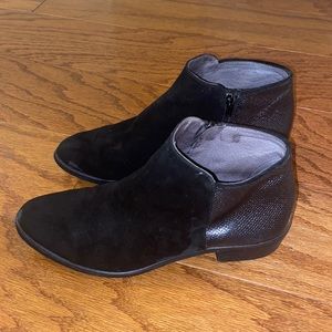 Kanna Black Suede Booties Size 40 (US 9.5)